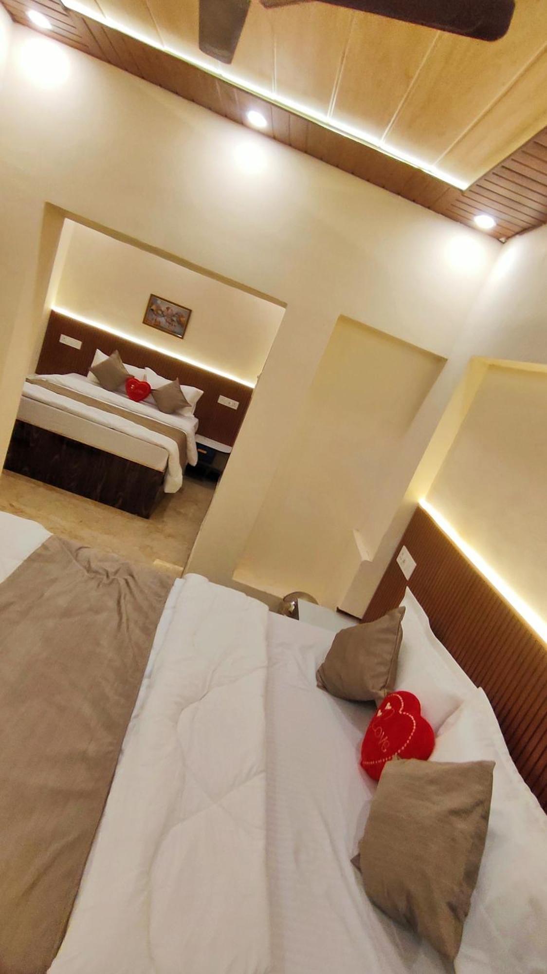 瓦拉纳西 Sri Krishna Residency酒店 外观 照片