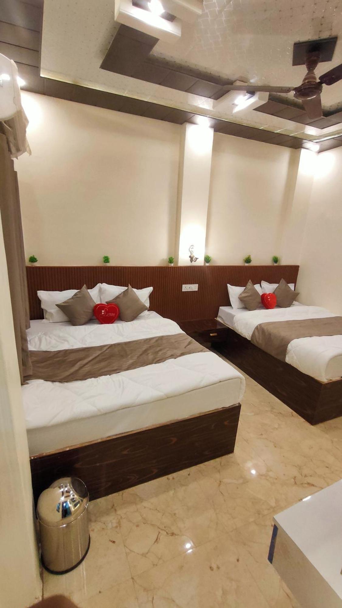 瓦拉纳西 Sri Krishna Residency酒店 外观 照片