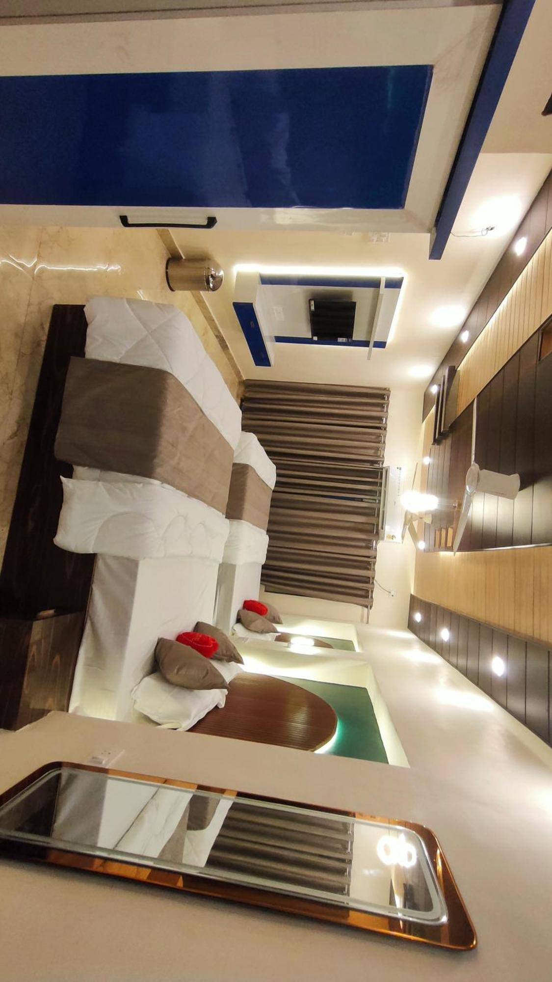 瓦拉纳西 Sri Krishna Residency酒店 外观 照片