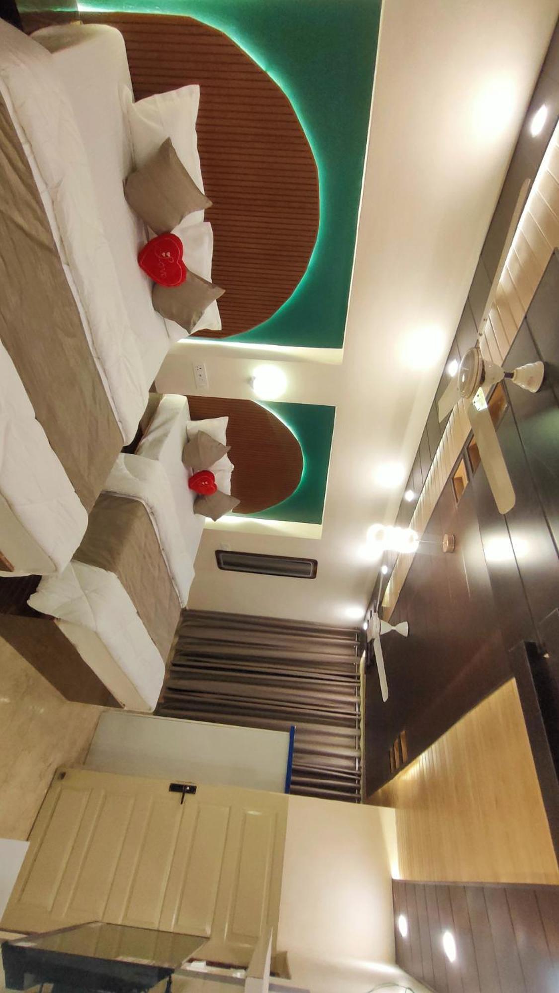 瓦拉纳西 Sri Krishna Residency酒店 外观 照片