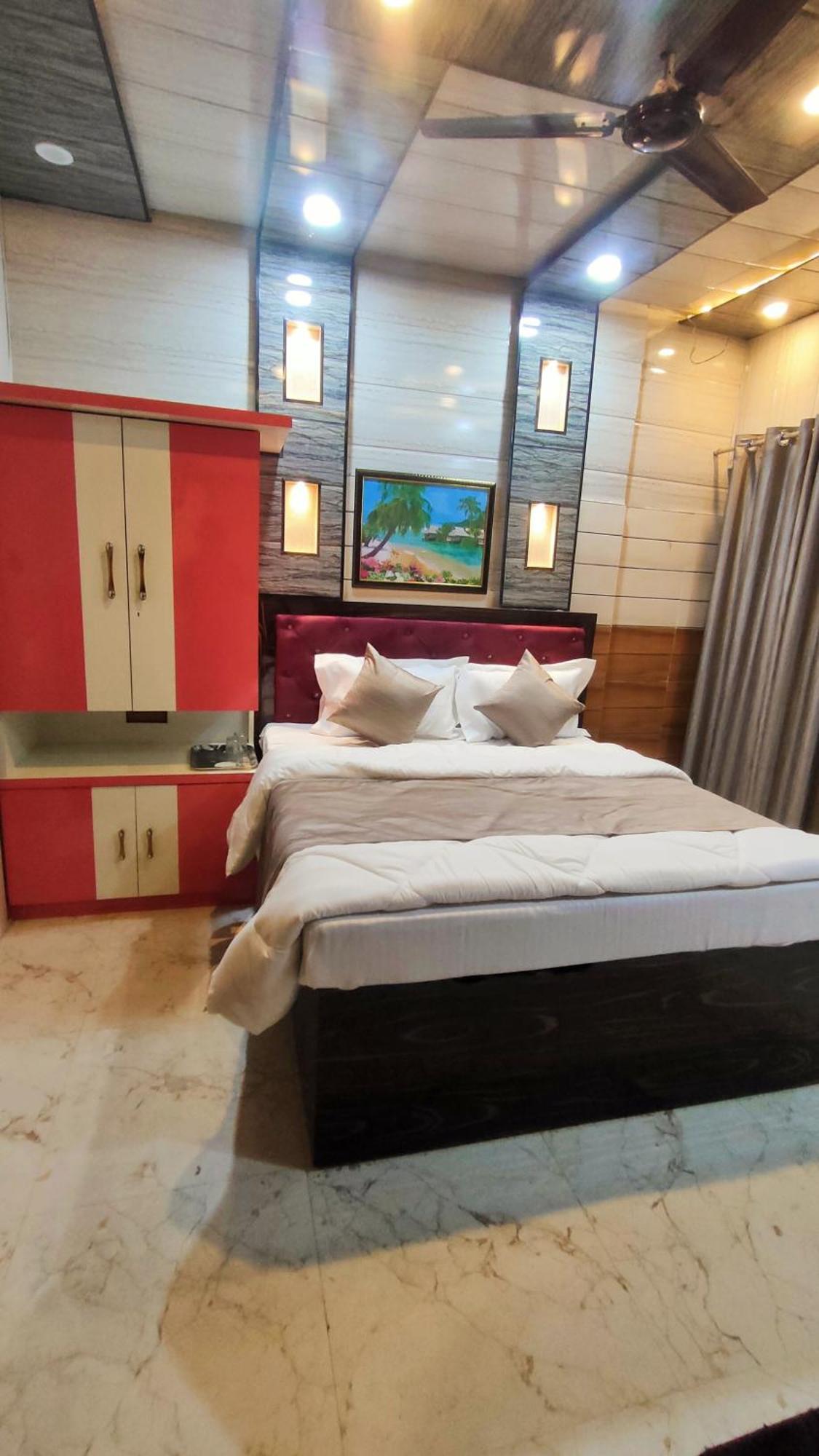 瓦拉纳西 Sri Krishna Residency酒店 外观 照片